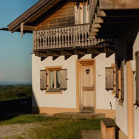 Geraeumiges Im Landhausstil Im Vital Camp * Bayerbach