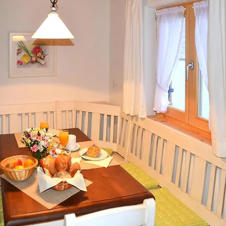 Geraeumiges Im Landhausstil Im Vital Camp Ferienhaus *